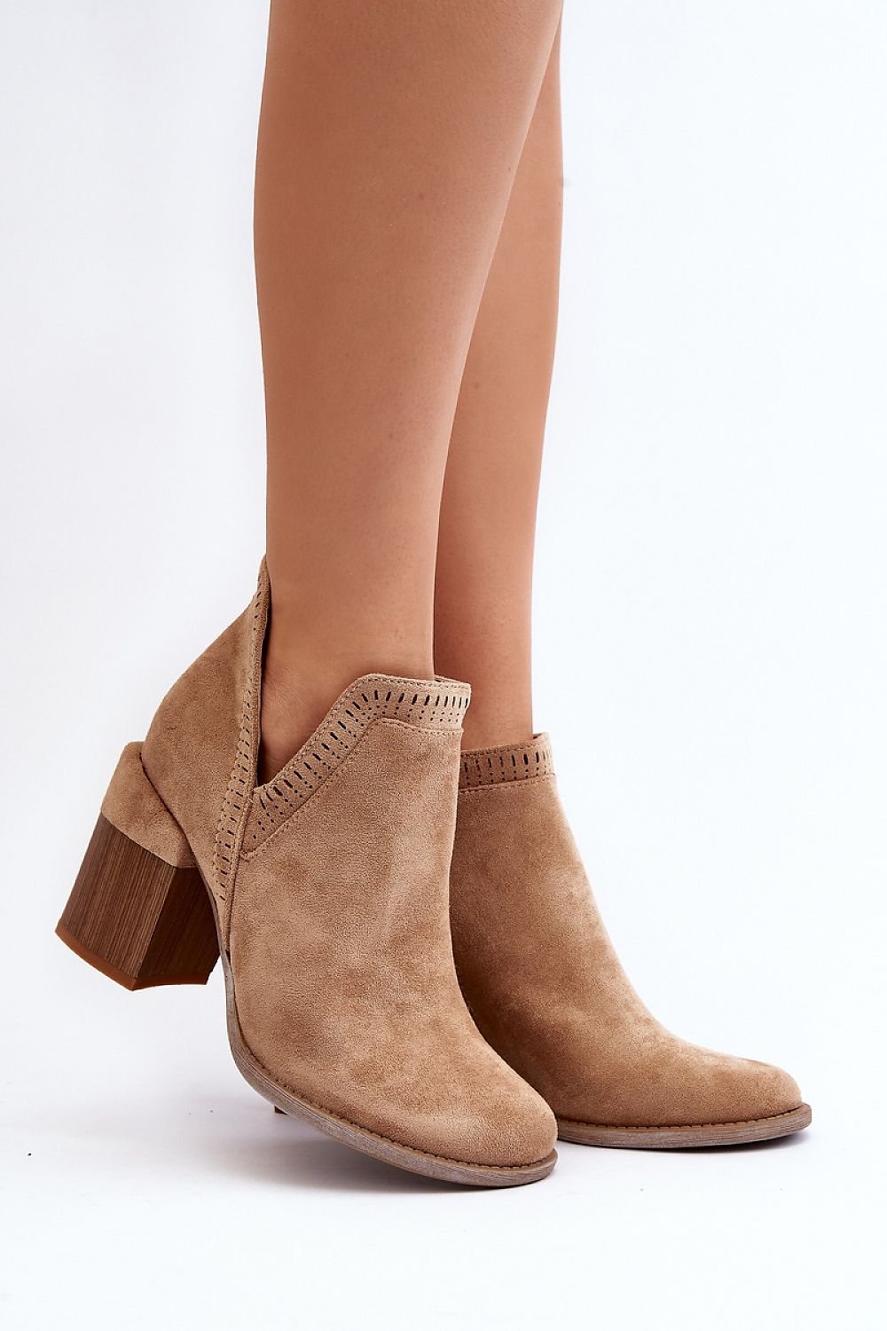 Stiefeletten mit Absatz Step in style