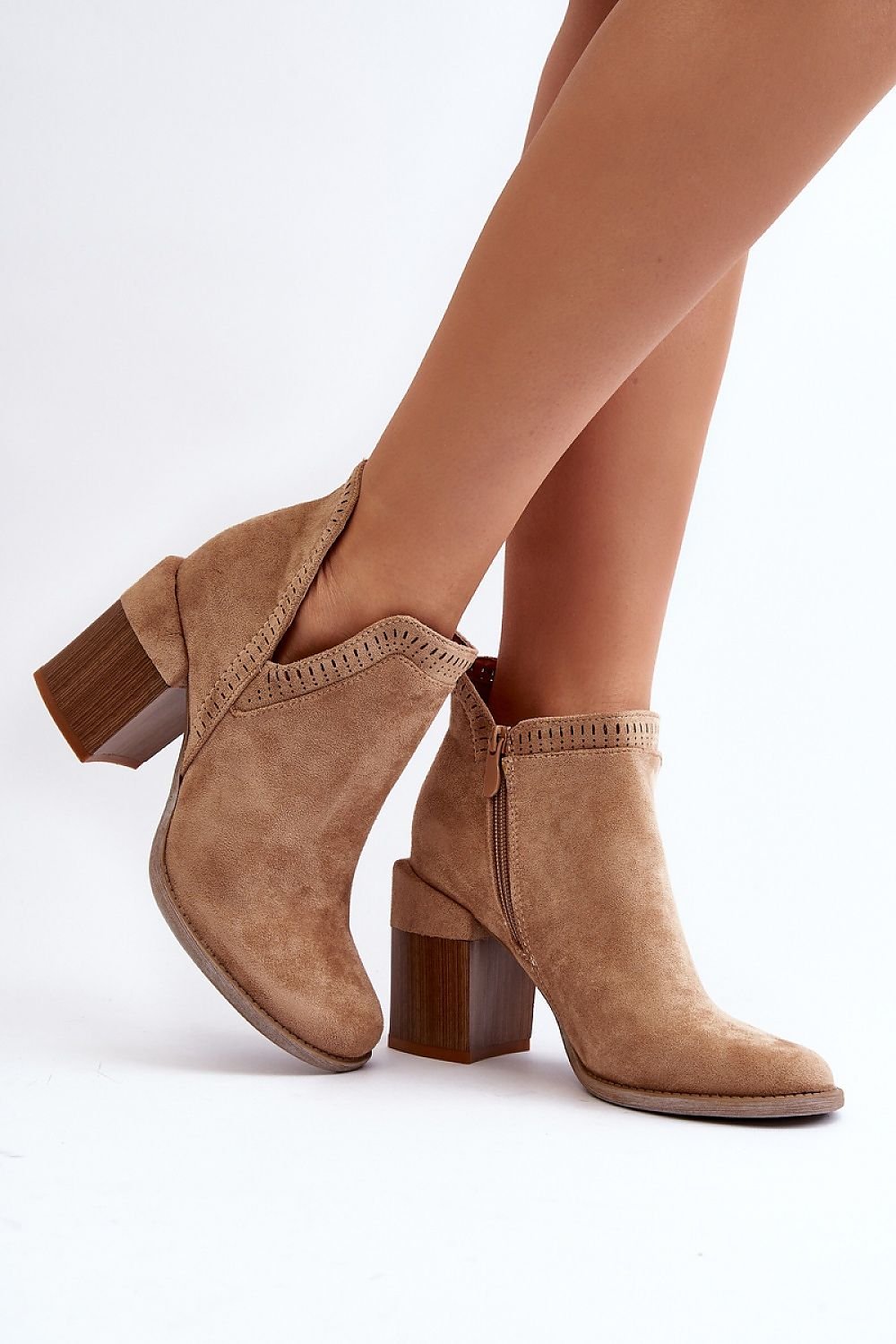 Stiefeletten mit Absatz Step in style