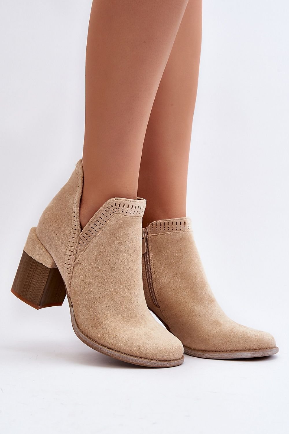 Stiefeletten mit Absatz Step in style