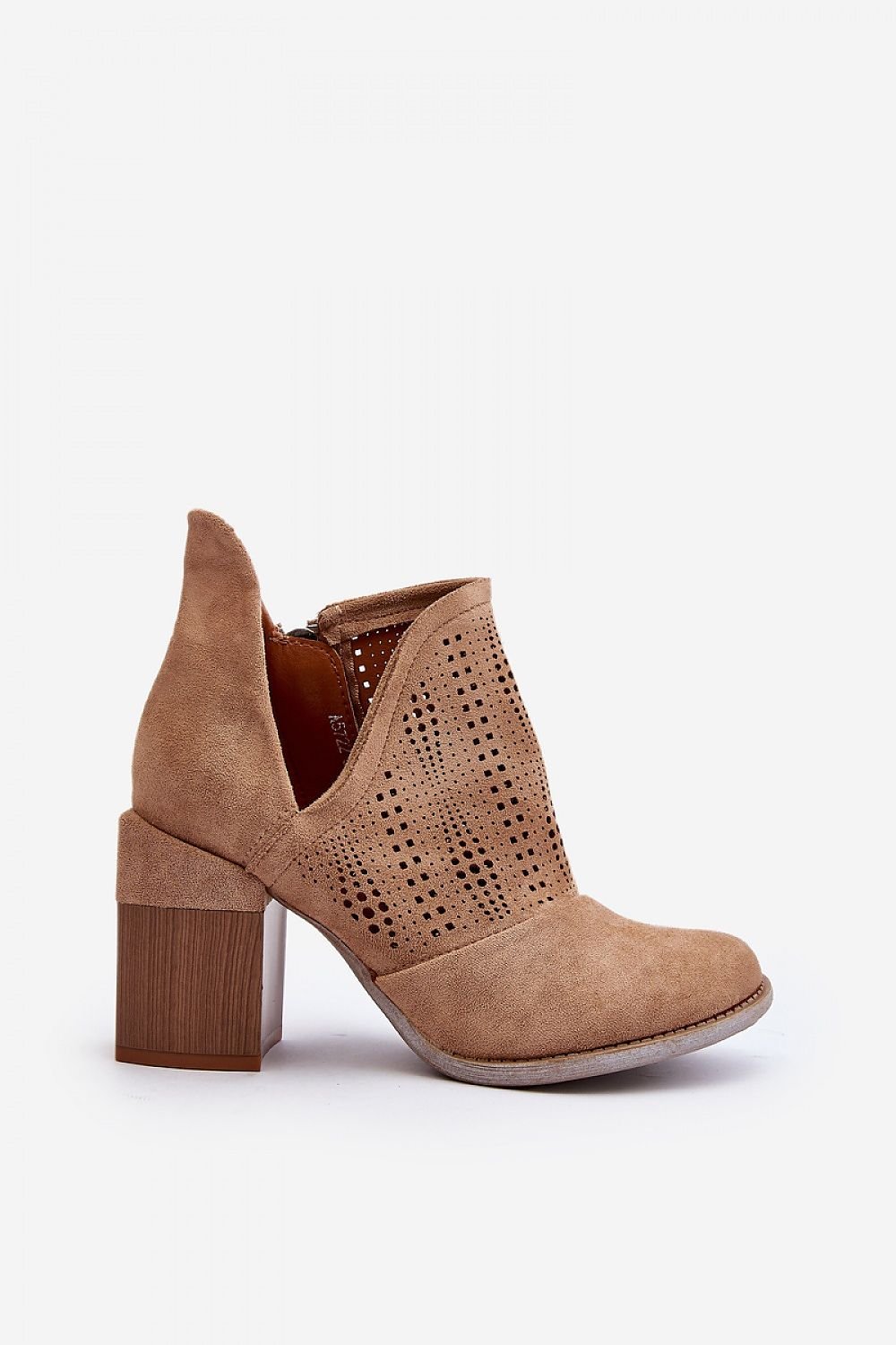 Stiefeletten mit Absatz Step in style