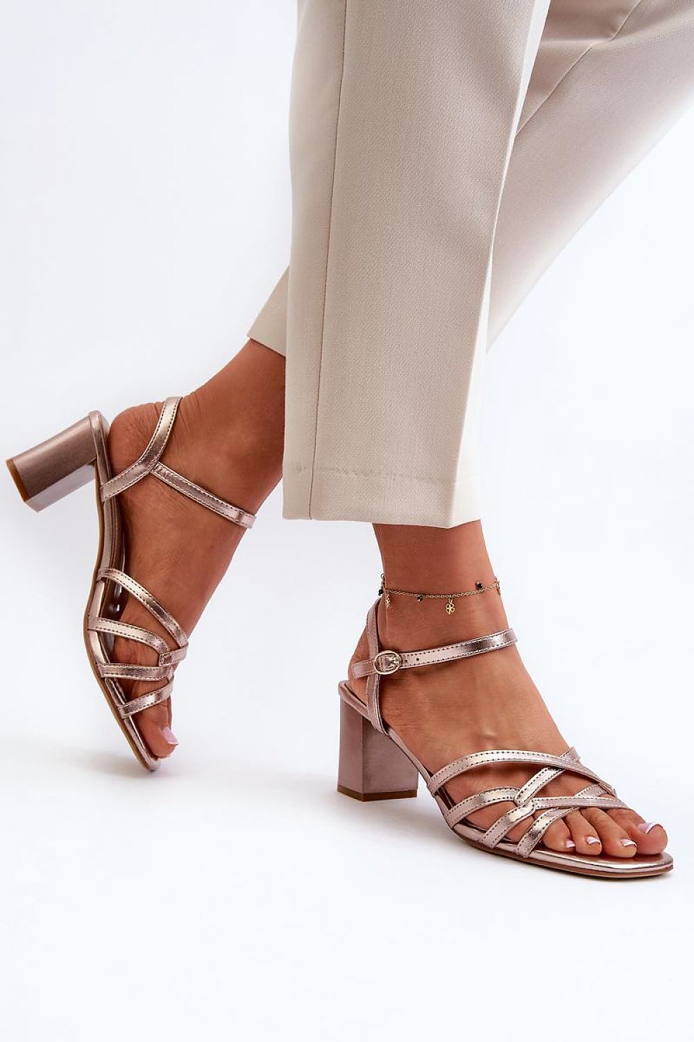Sandalen mit Absatz Step in style