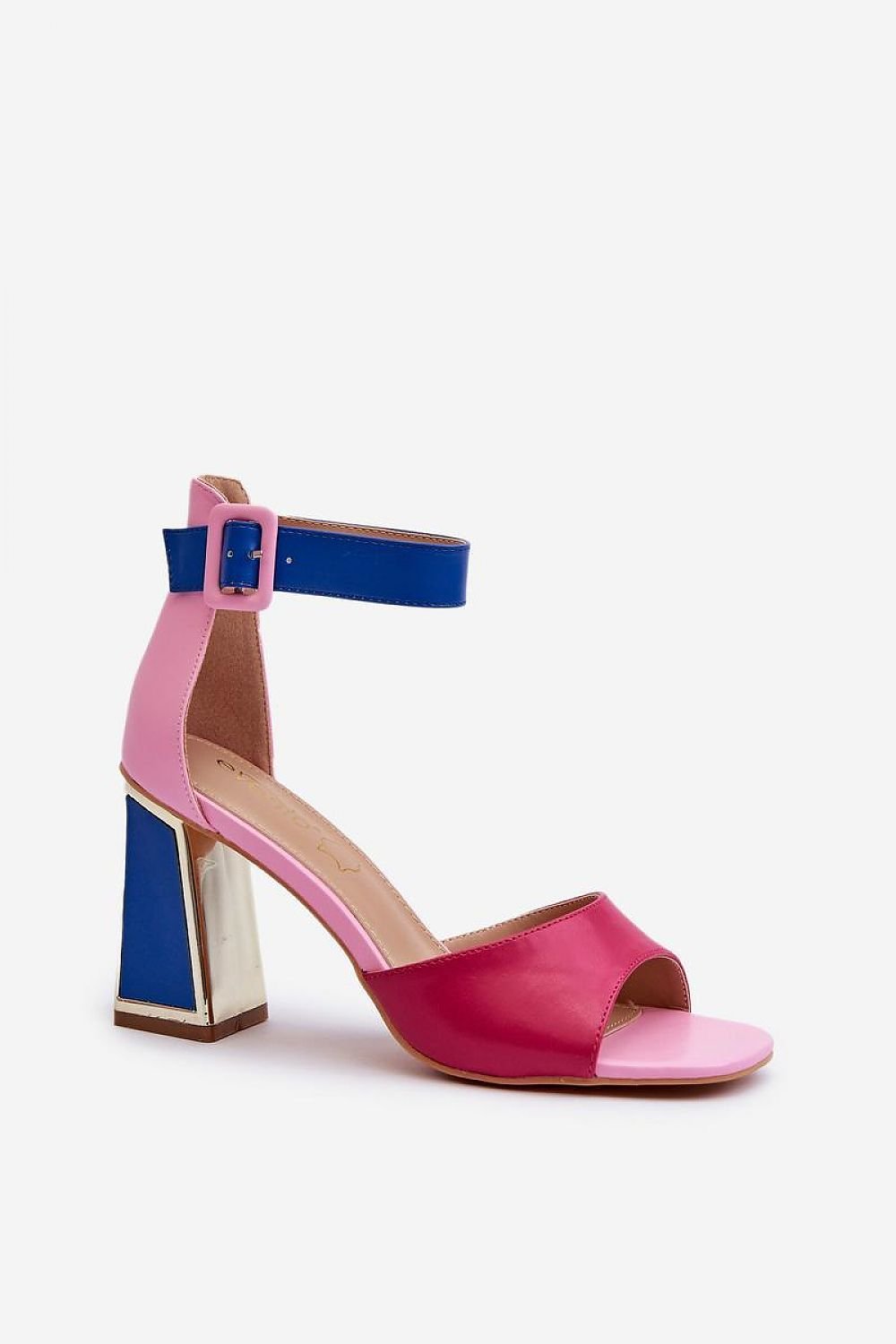 Sandalen mit Absatz Step in style