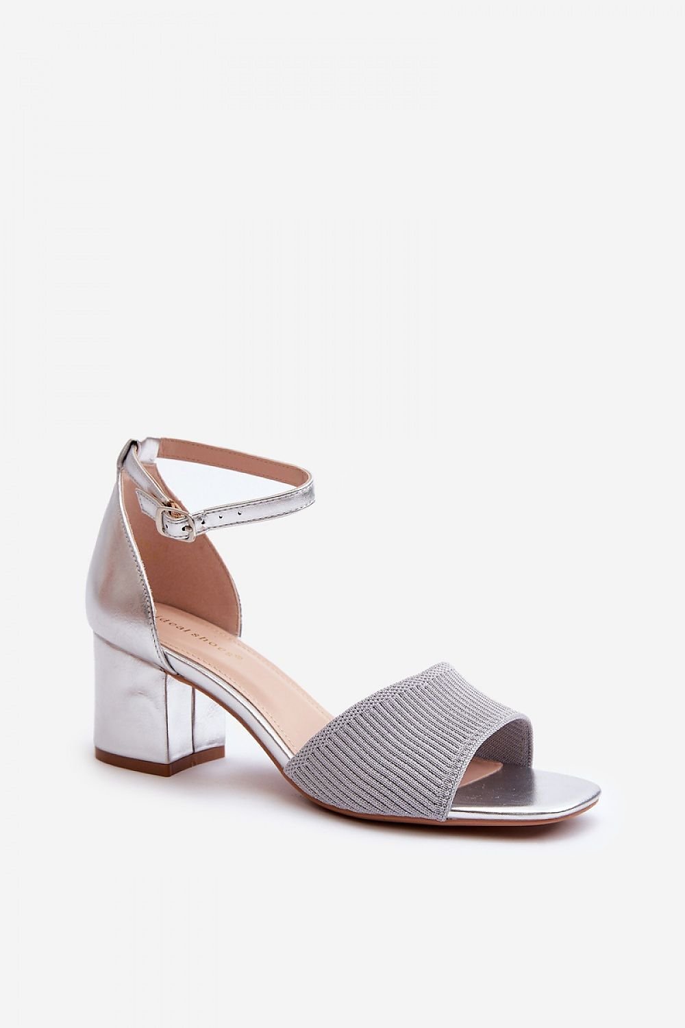 Sandalen mit Absatz Step in style