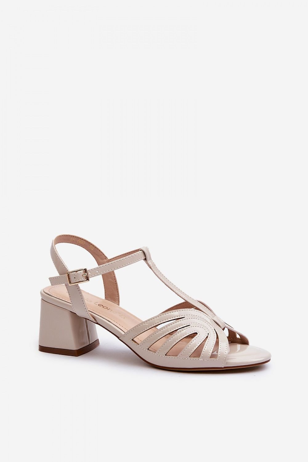 Sandalen mit Absatz Step in style