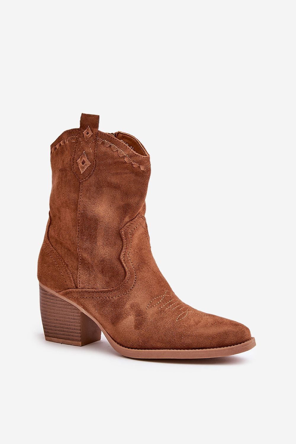 Stiefeletten mit Absatz Step in style