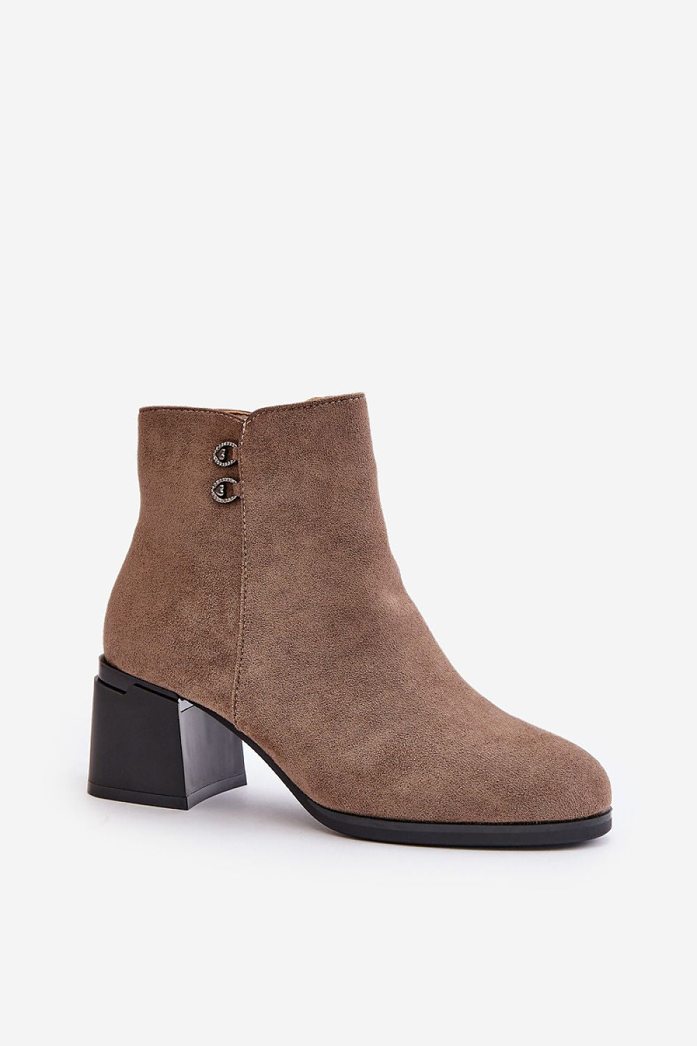 Stiefeletten mit Absatz Step in style