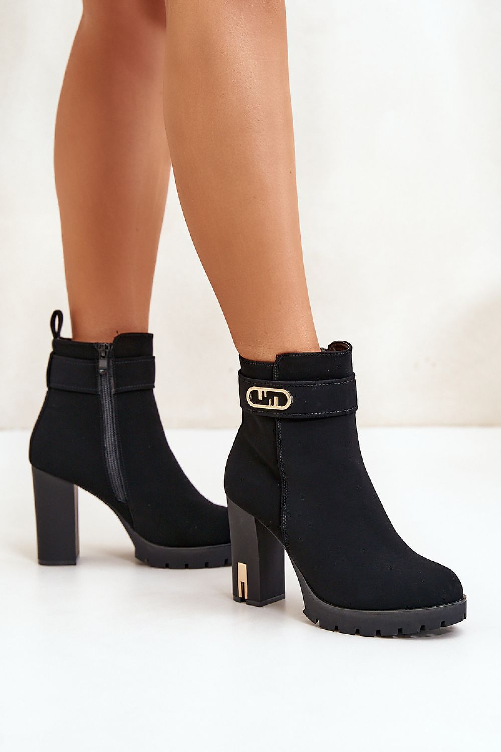 Stiefeletten mit Absatz Step in style