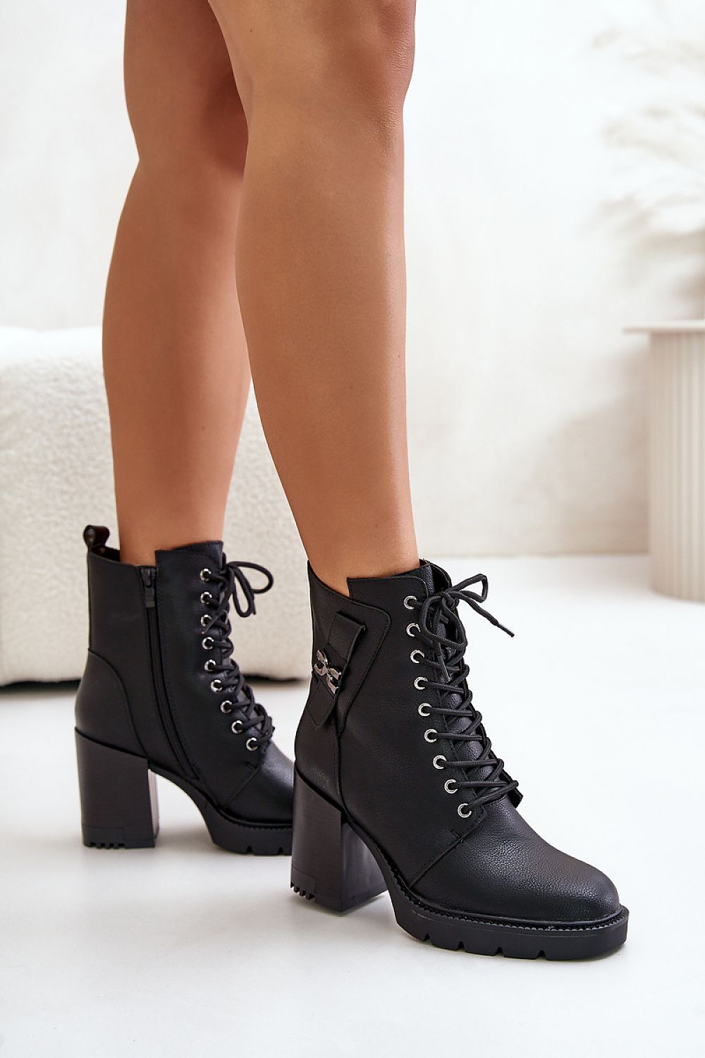 Stiefeletten mit Absatz Step in style