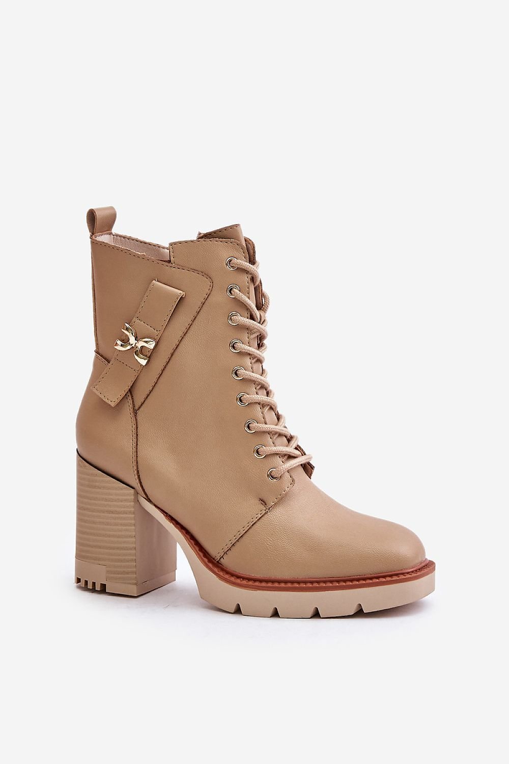 Stiefeletten mit Absatz Step in style