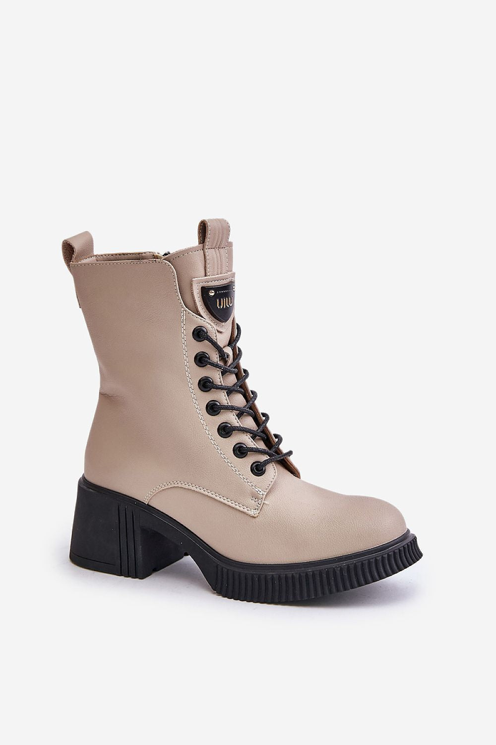 Stiefeletten mit Absatz Step in style