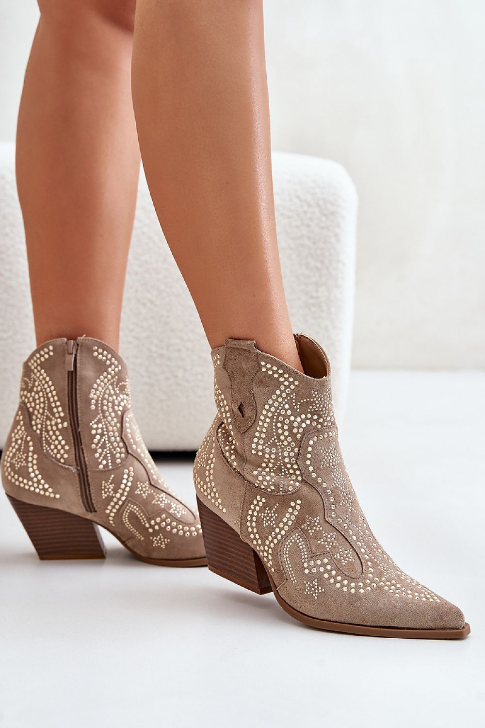 Stiefeletten mit Absatz Step in style