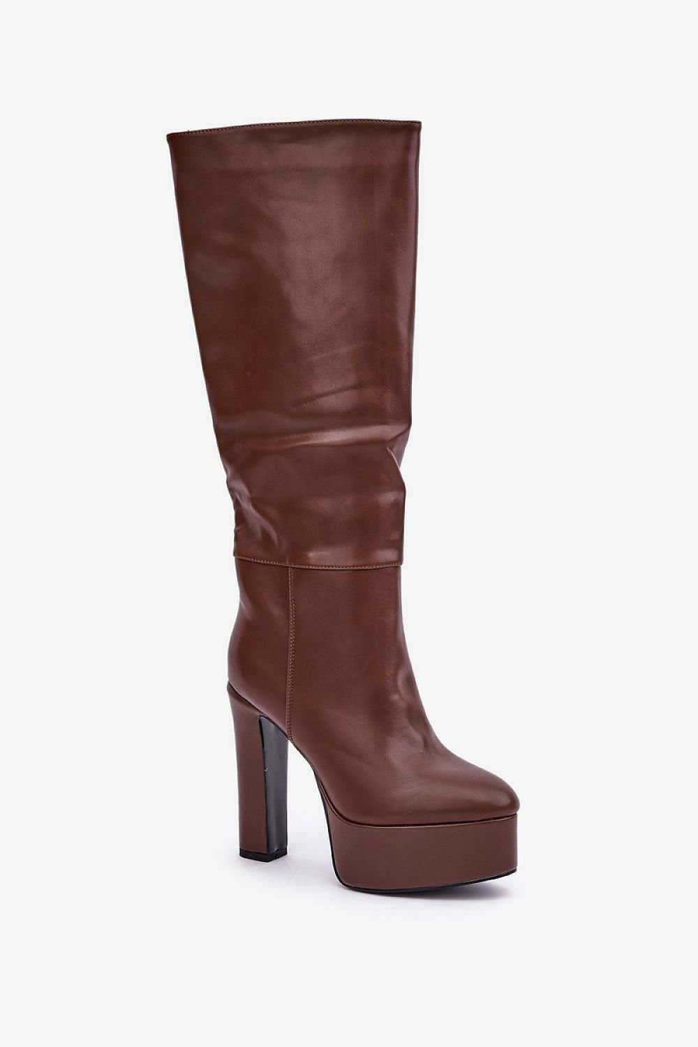 Stiefel mit Absätzen Step in style