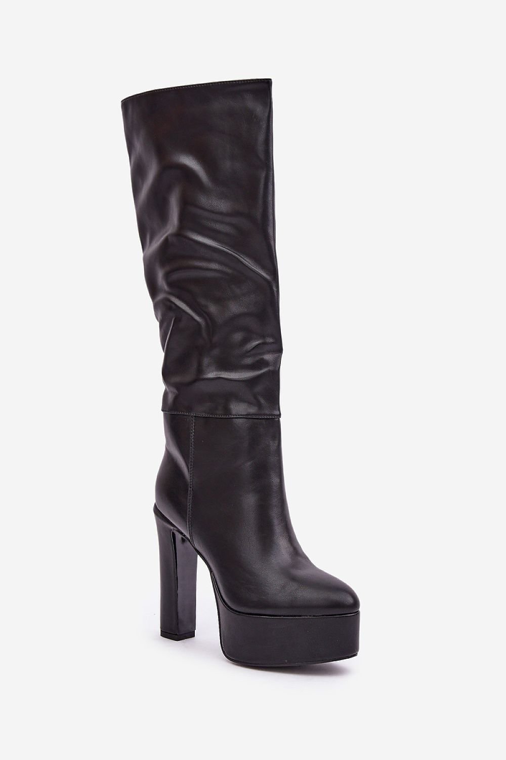 Stiefel mit Absätzen Step in style