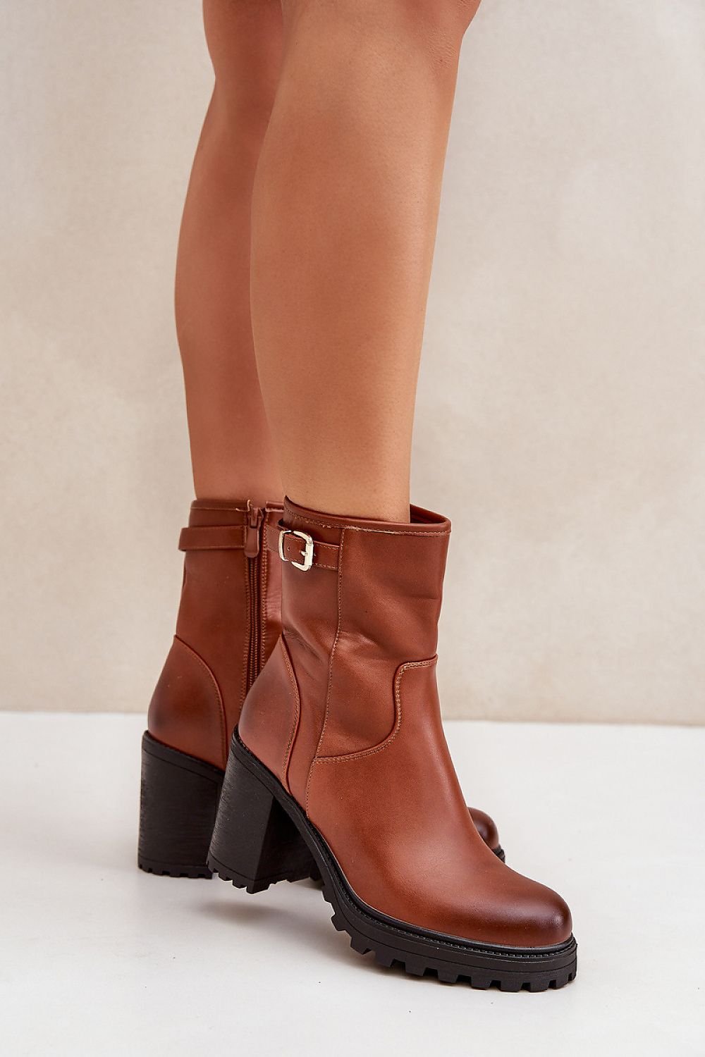 Stiefeletten mit Absatz Step in style
