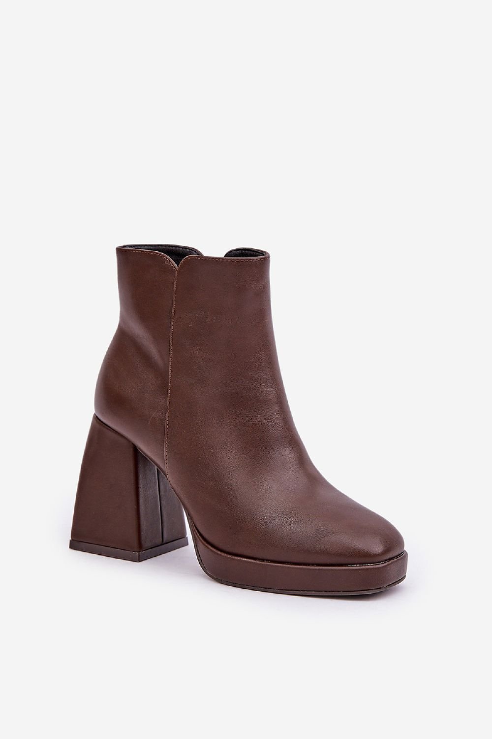 Stiefeletten mit Absatz Step in style