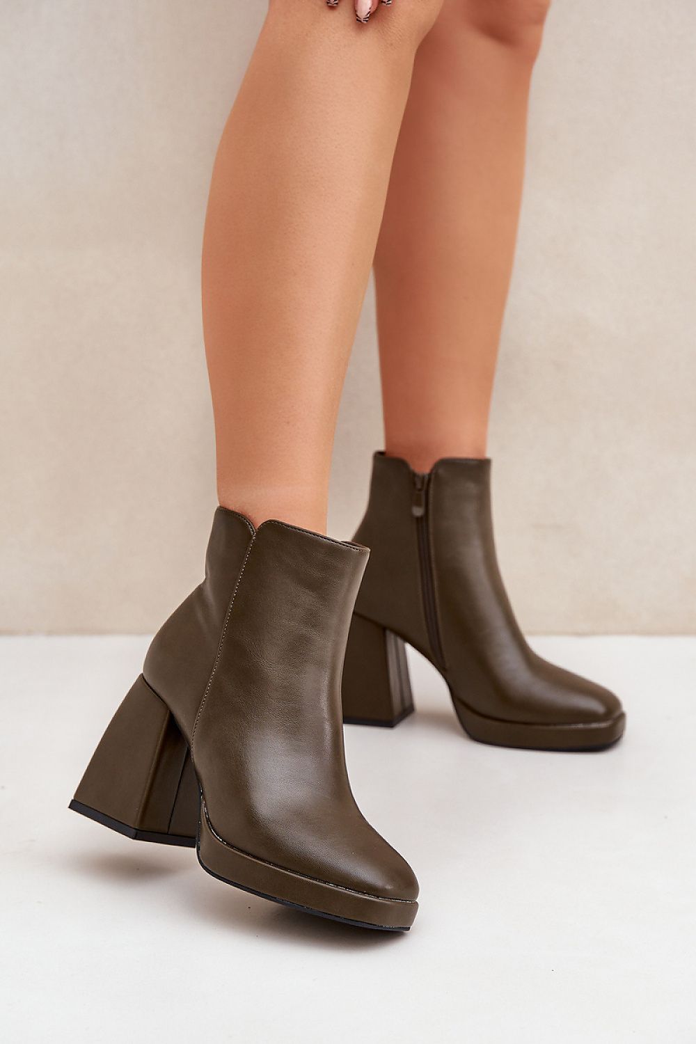 Stiefeletten mit Absatz Step in style