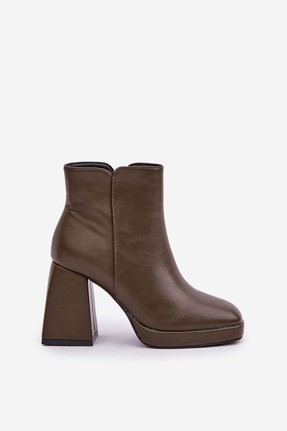 Stiefeletten mit Absatz Step in style