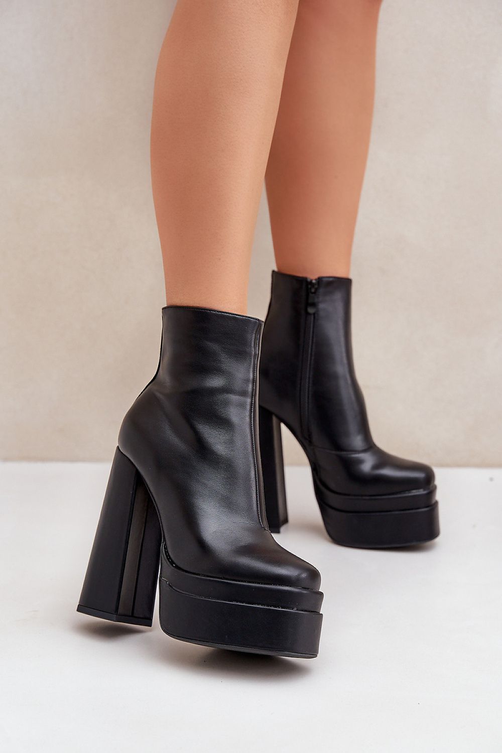 Stiefeletten mit Absatz Step in style