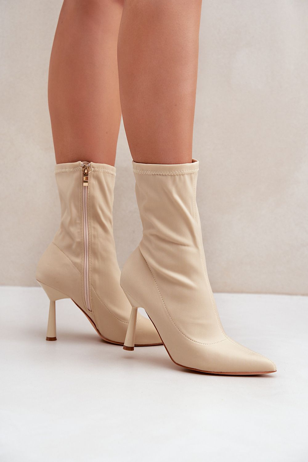 Stiefeletten mit Absatz Step in style