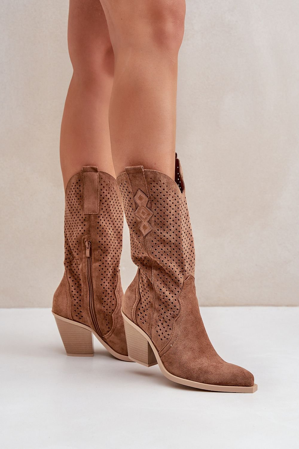 Stiefeletten mit Absatz Step in style
