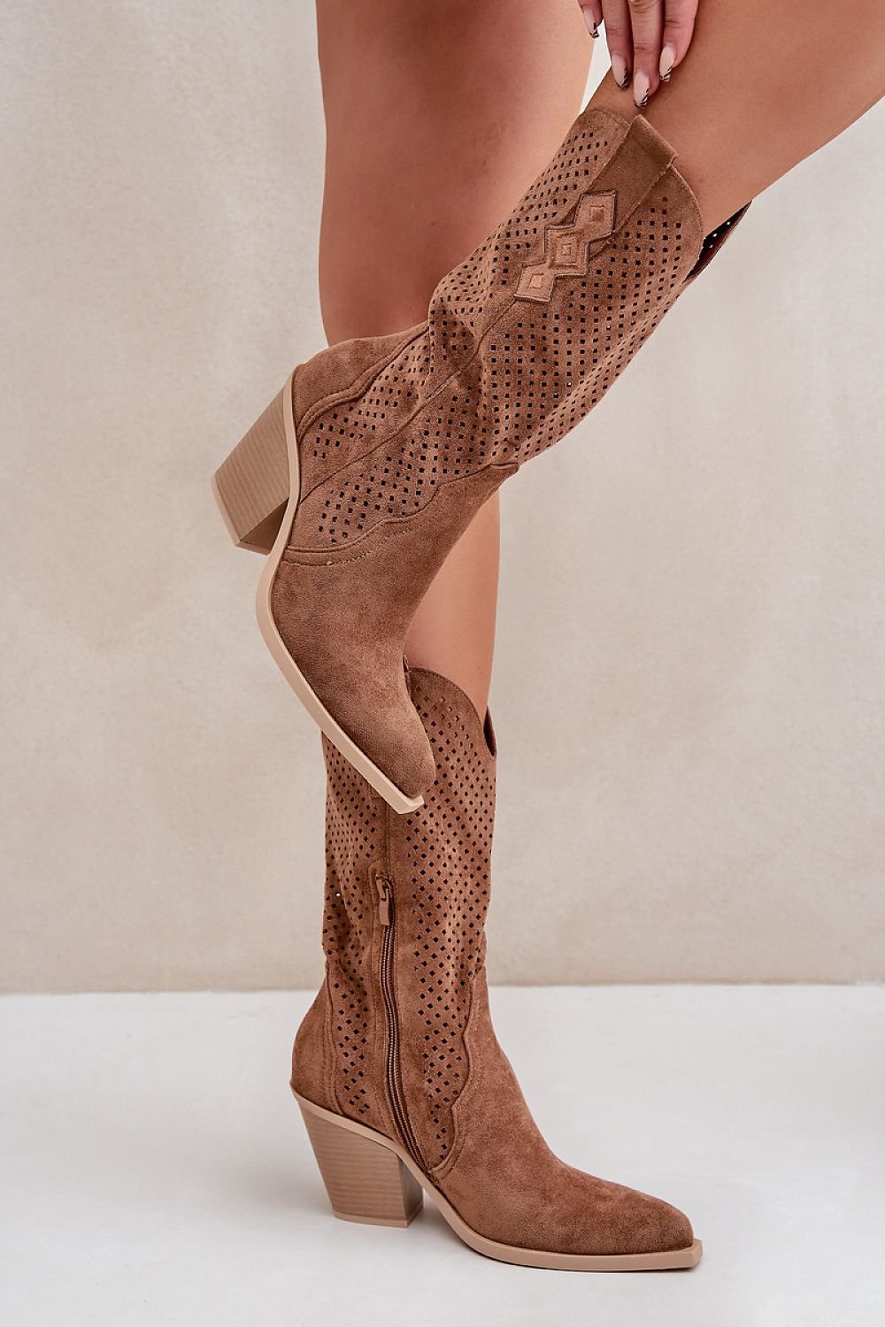 Stiefeletten mit Absatz Step in style