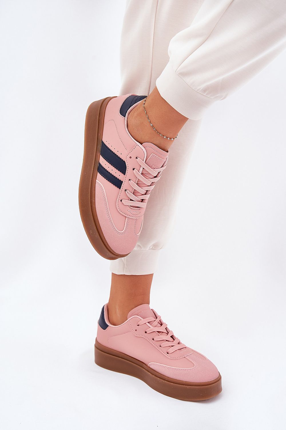 Sportschuhe model 211009 Step in style