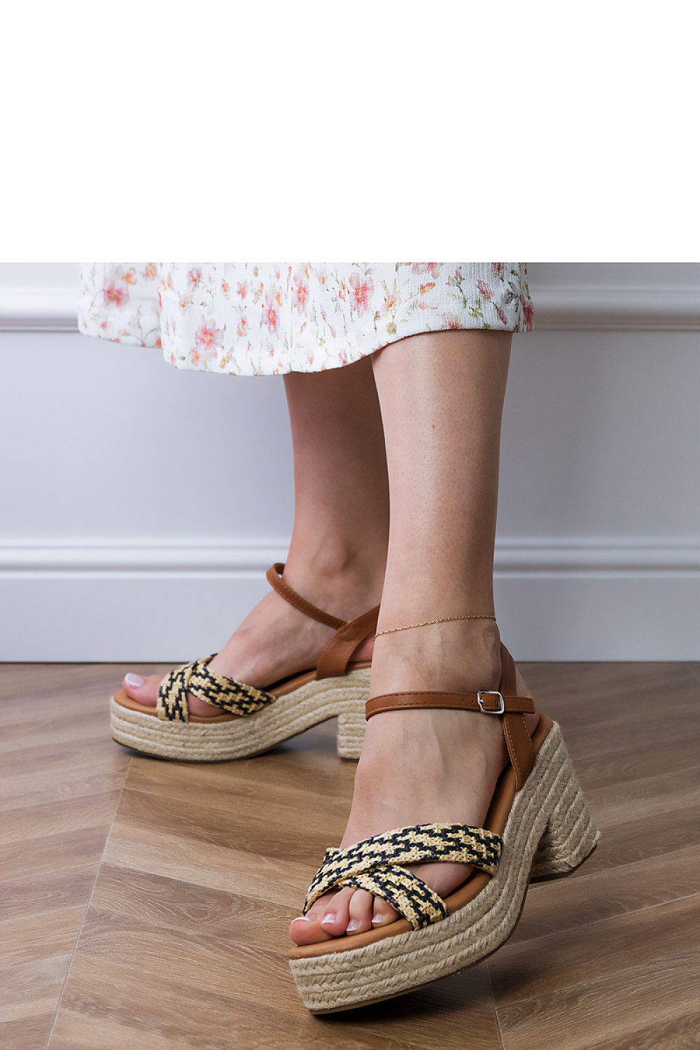 Sandalen mit Absatz model 213410 PRIMO