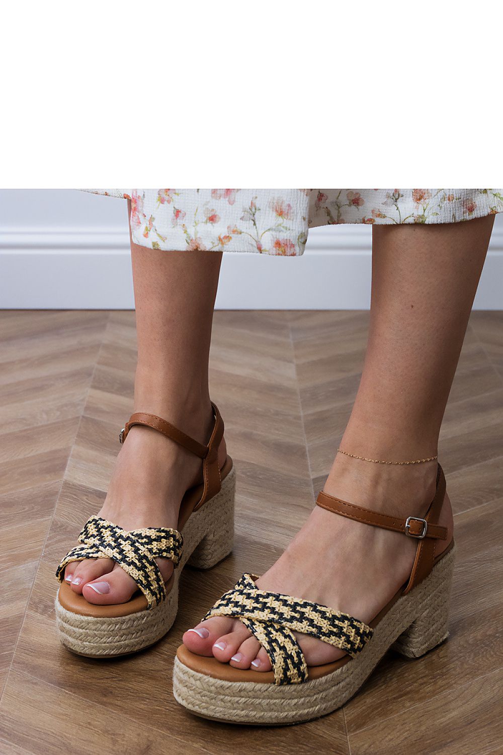 Sandalen mit Absatz model 213410 PRIMO