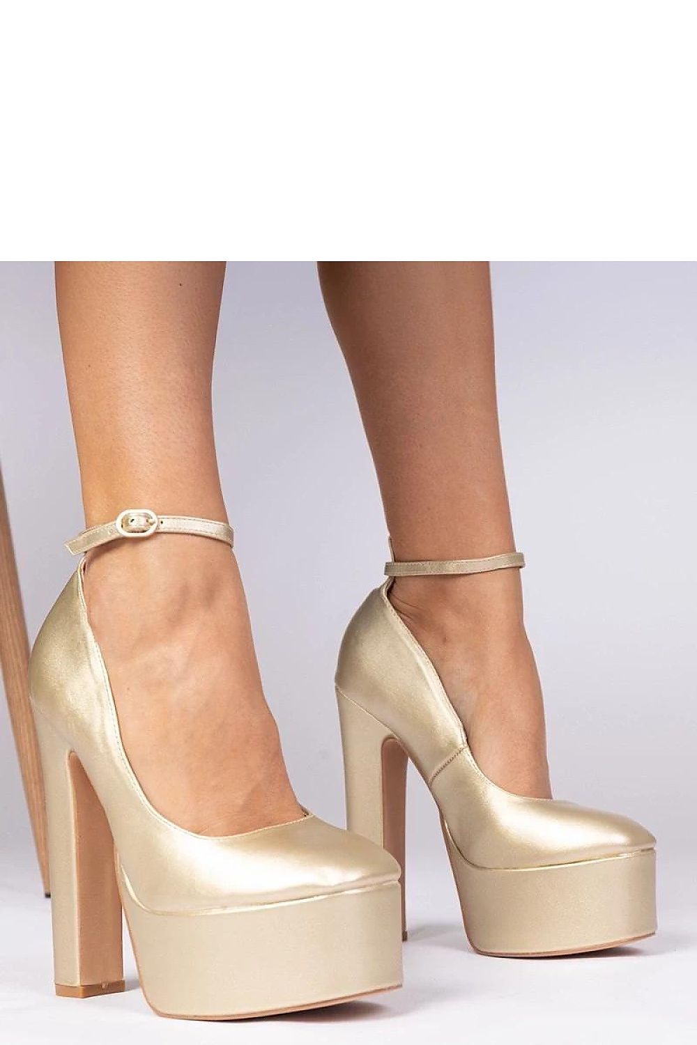 Pumps mit Absatz model 213754 PRIMO