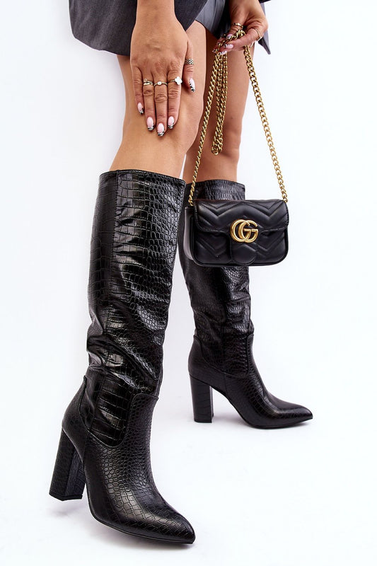 Stiefel mit Absätzen Step in style