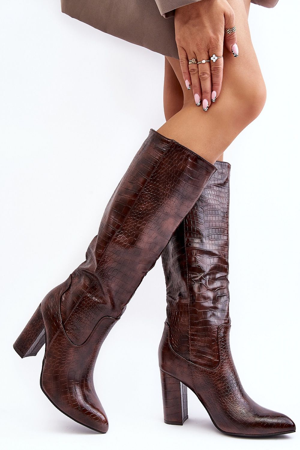 Stiefel mit Absätzen Step in style