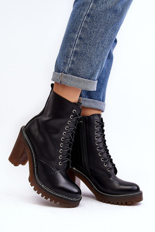 Stiefeletten mit Absatz Step in style