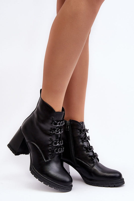 Stiefeletten mit Absatz Step in style