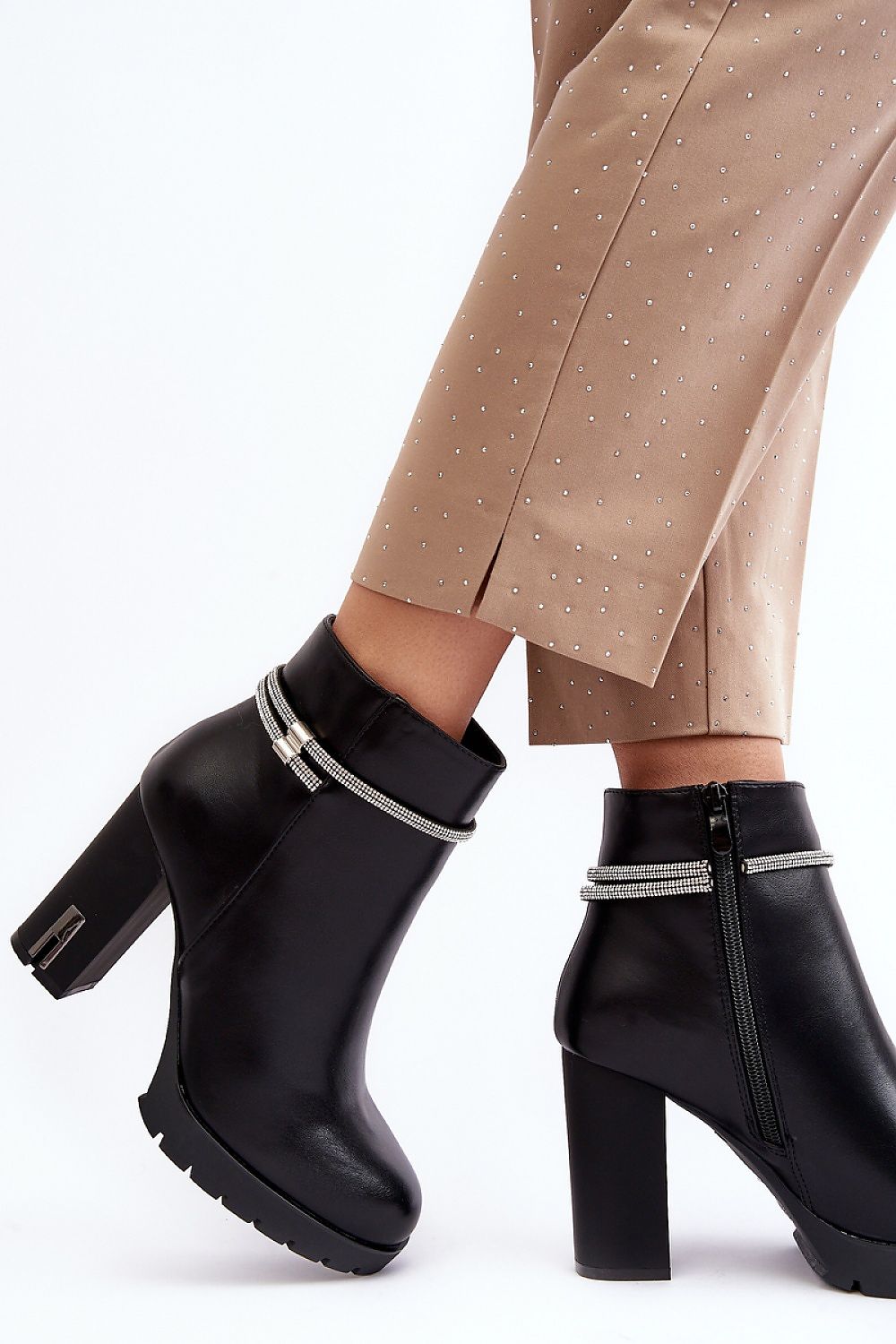 Stiefeletten mit Absatz Step in style