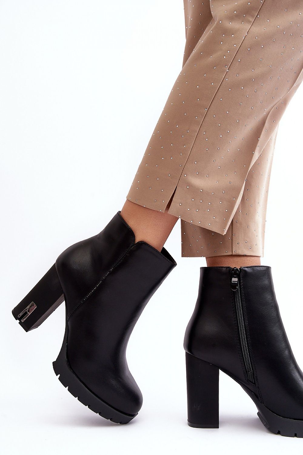 Stiefeletten mit Absatz Step in style