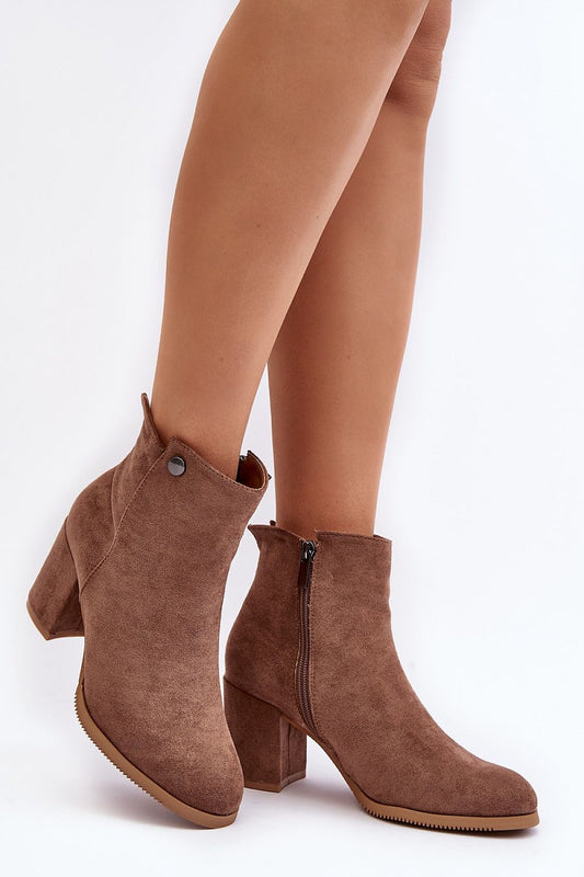 Stiefeletten mit Absatz Step in style