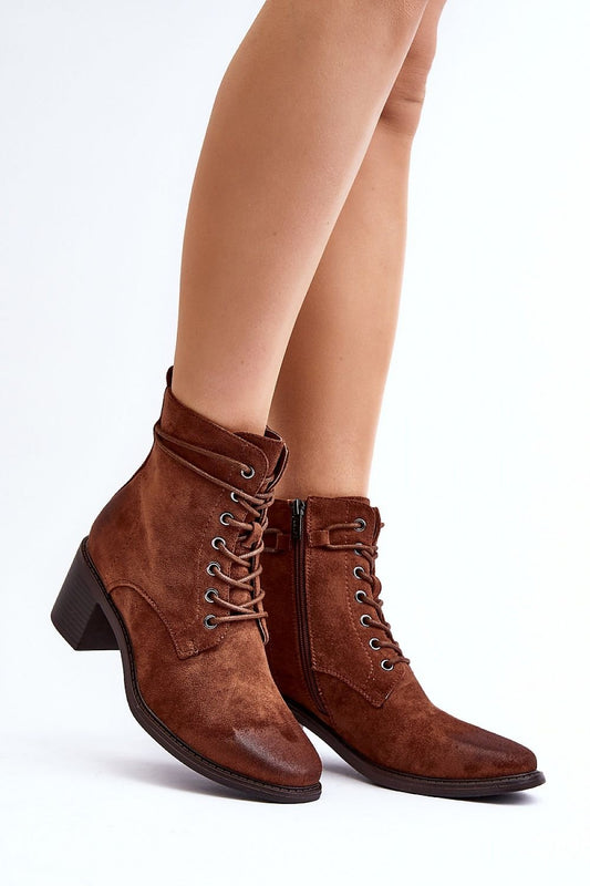 Stiefeletten mit Absatz Step in style
