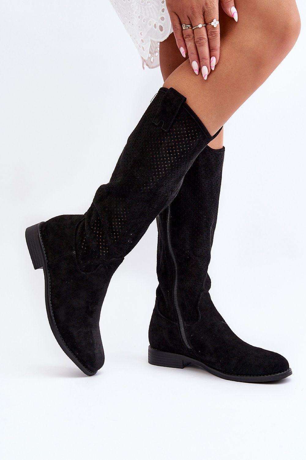 Durchbrochen Stiefel Step in style