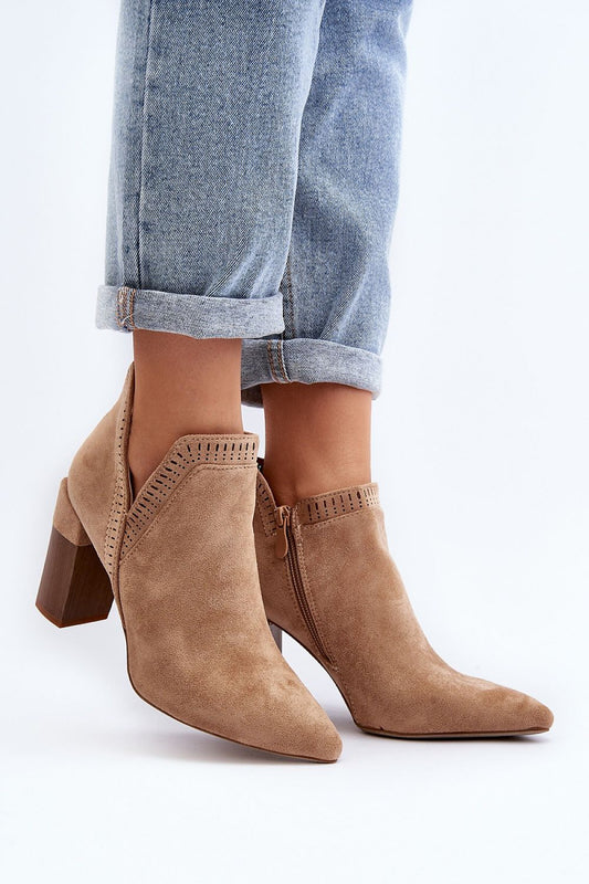 Stiefeletten mit Absatz Step in style