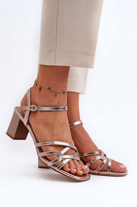 Sandalen mit Absatz Step in style