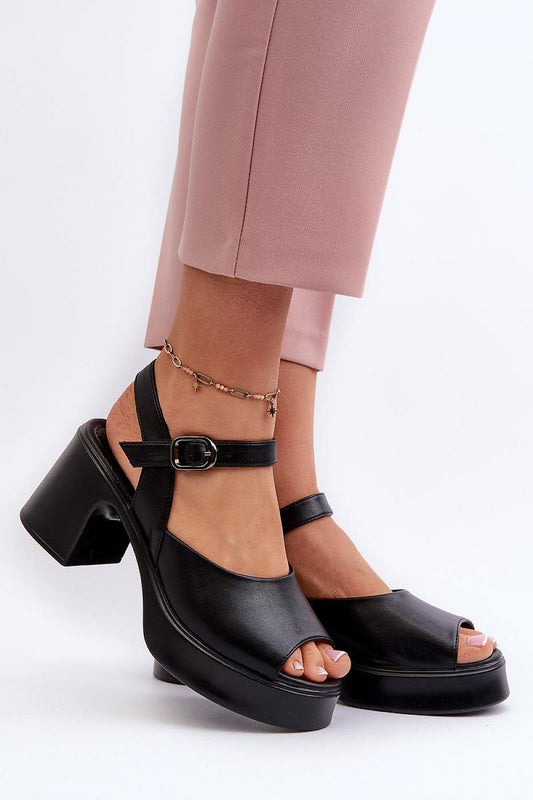 Sandalen mit Absatz Step in style