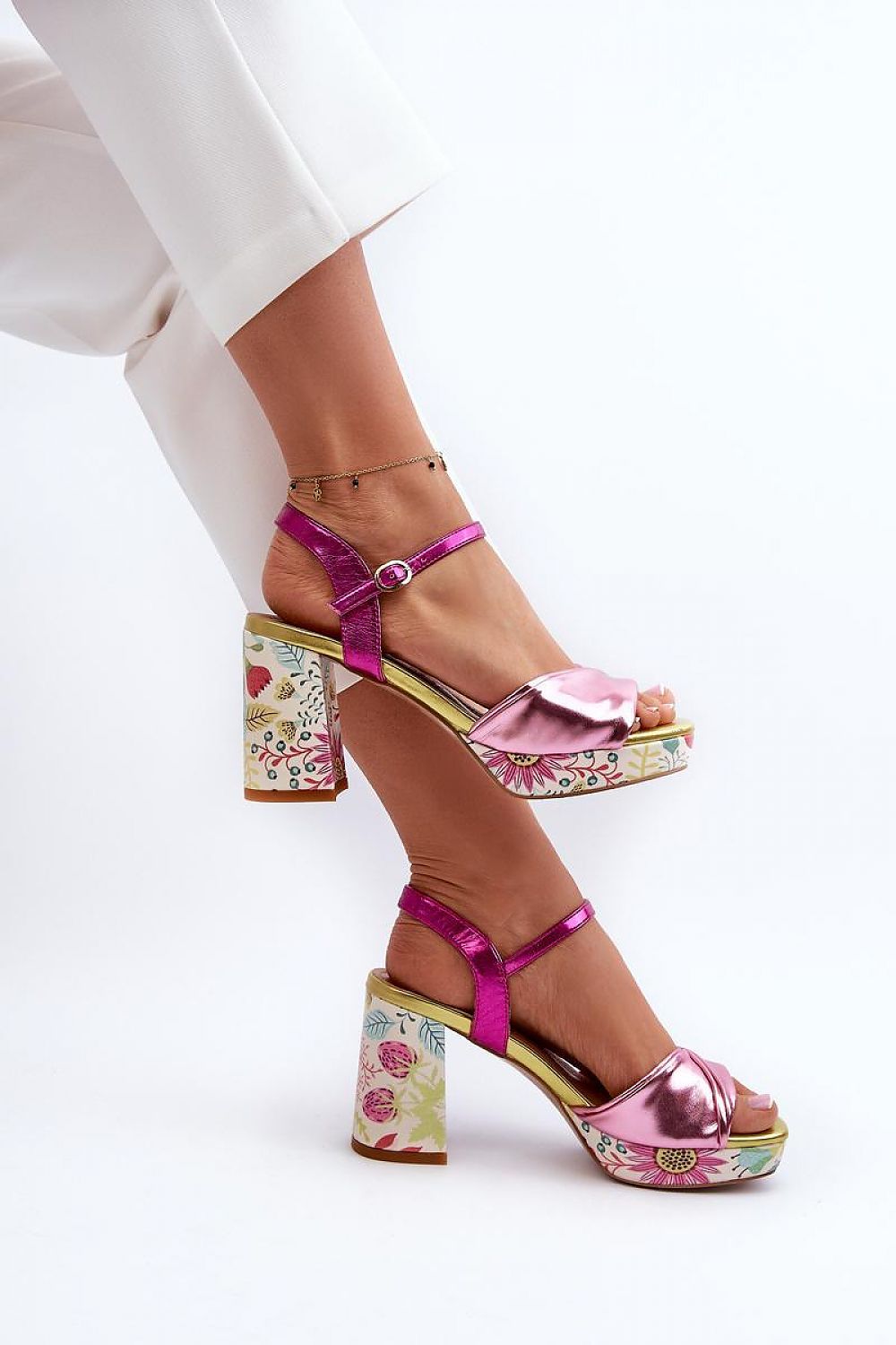 Sandalen mit Absatz Step in style