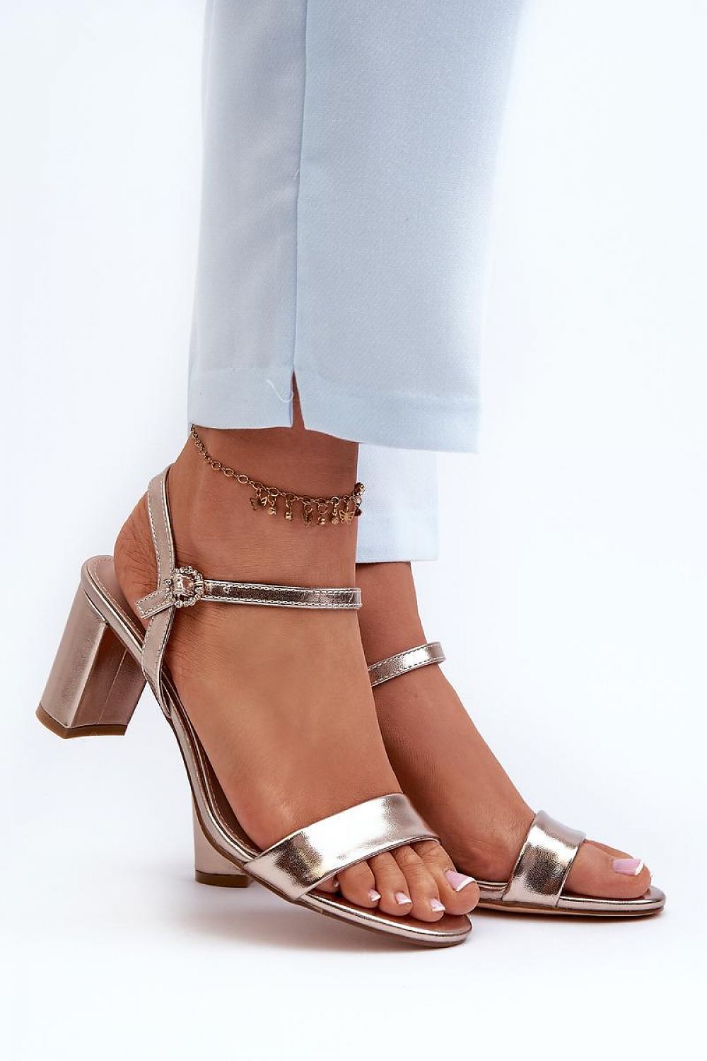 Sandalen mit Absatz Step in style