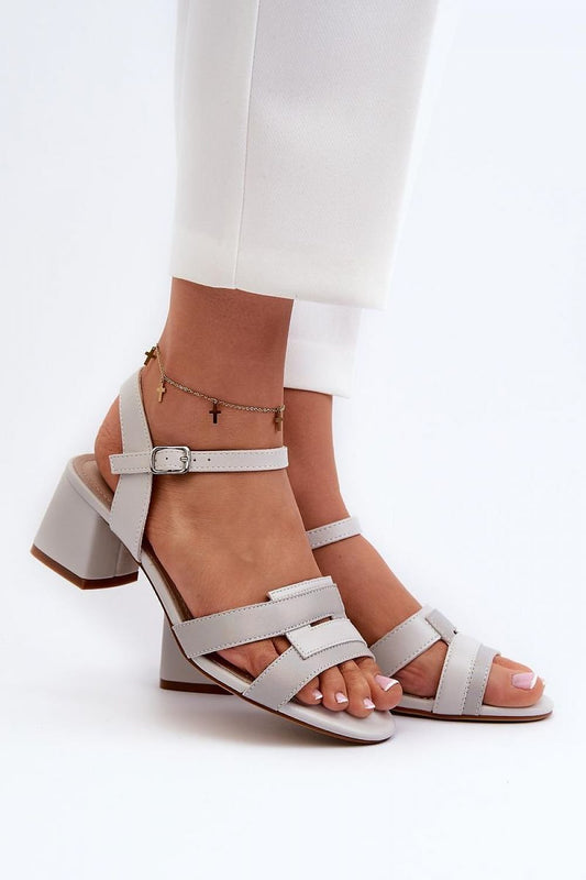 Sandalen mit Absatz Step in style