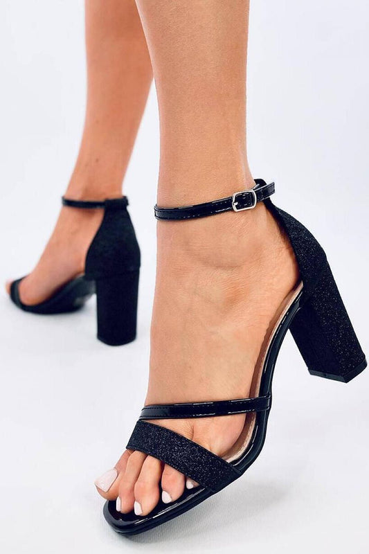 Sandalen mit Absatz Inello