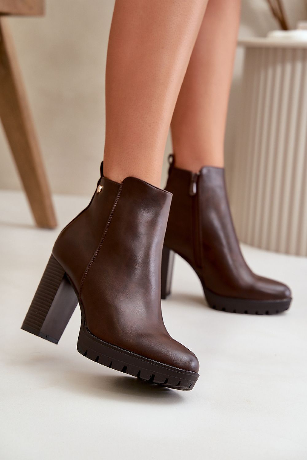 Stiefeletten mit Absatz Step in style