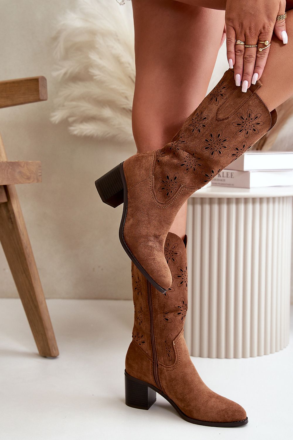 Durchbrochen Stiefel Step in style