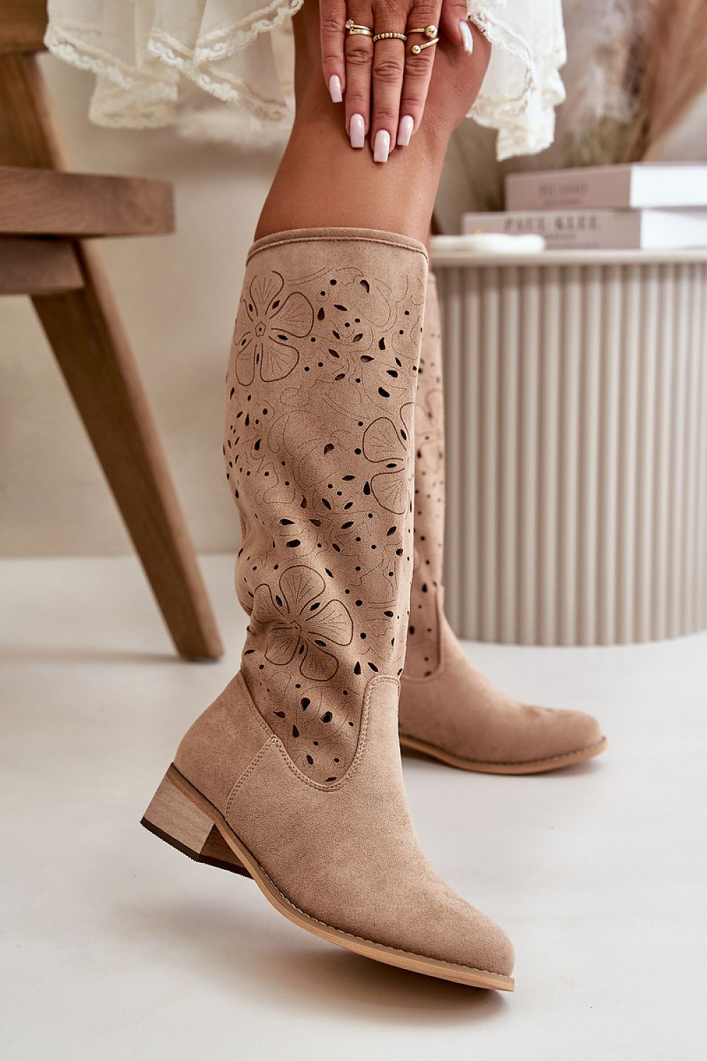 Durchbrochen Stiefel Step in style