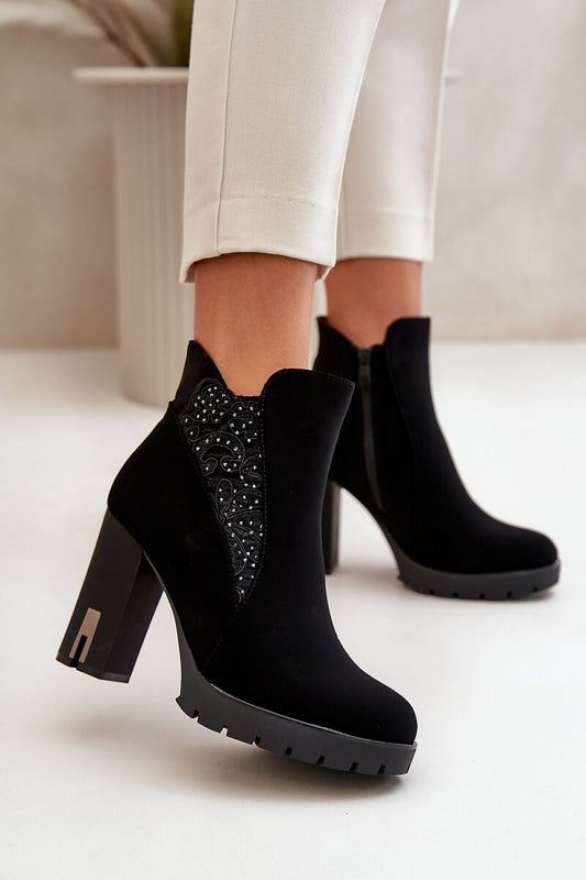 Stiefeletten mit Absatz Step in style