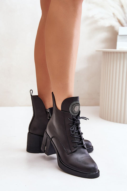 Stiefeletten mit Absatz Step in style